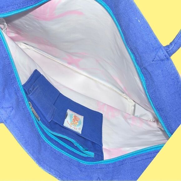 Turtle design tote bag! Great for shopping, pool or beach!Stock photo is first - Picture 7 of 10